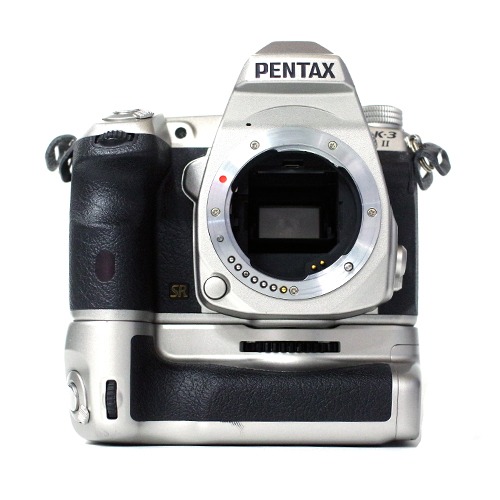 {판매완료}[중고]펜탁스 PENTAX K-3 II Silver BODY + 세로(배터리)그립 Silver